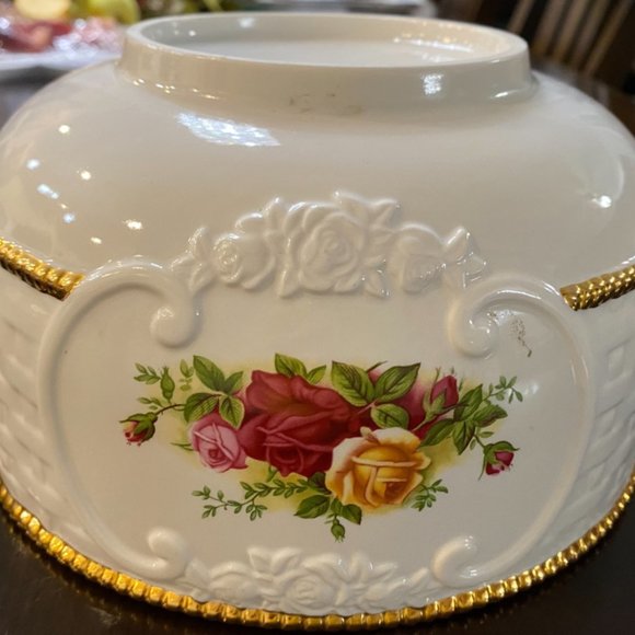 Royal Albert Old Country Rose Basketweave Bowl - Picture 6 of 8